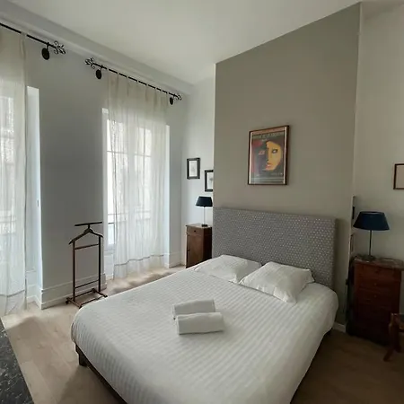 Bel Spacieux, Climatise - Centre Apartament